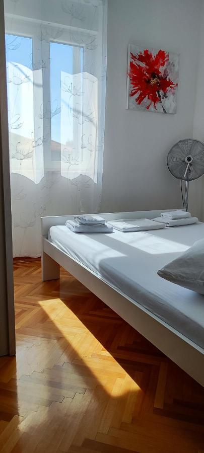 Apartman Leona Kaštela Exterior foto